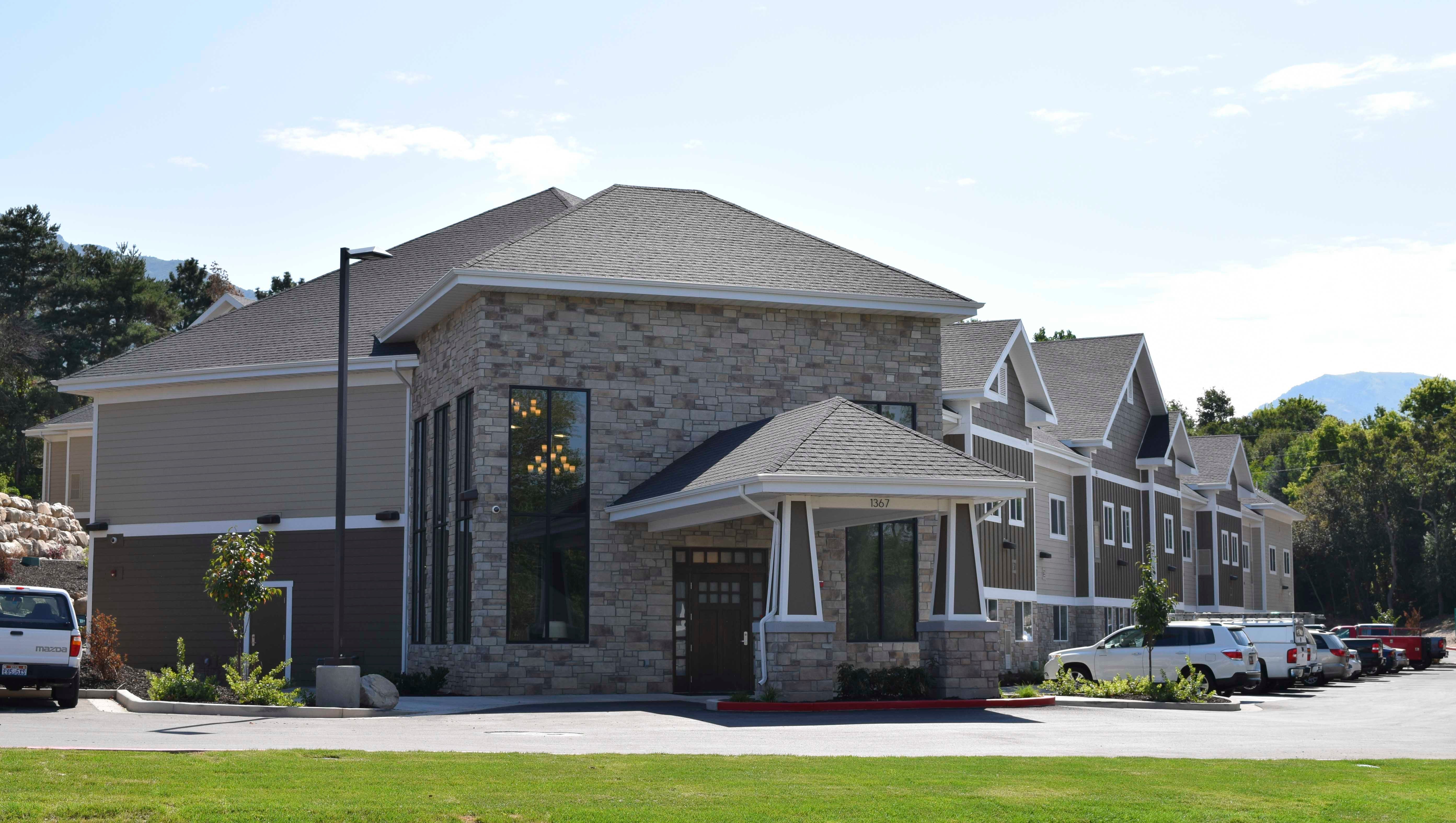 BB_HC_Hidden Valley Assisted Living 16x9_3