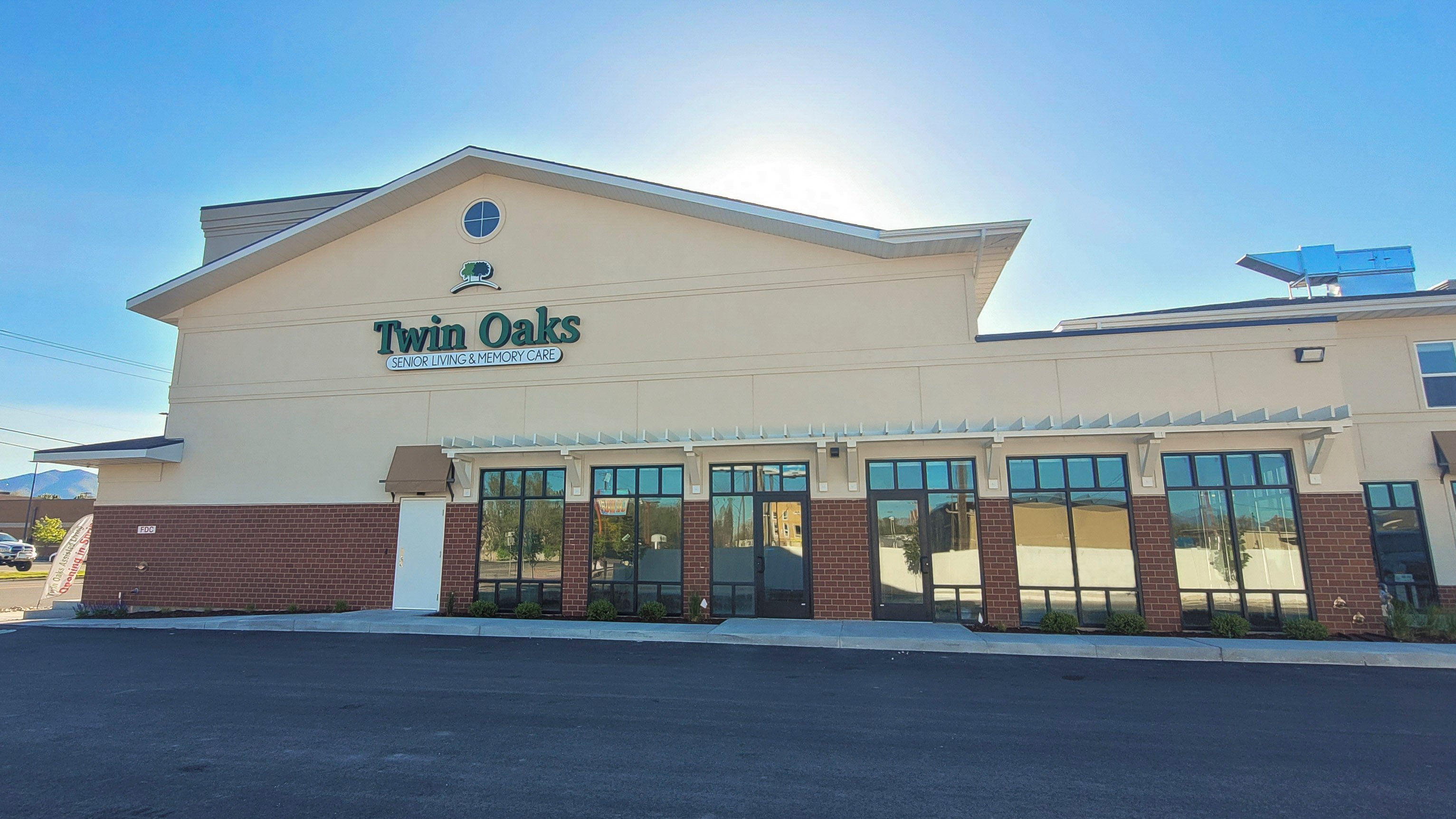 BB_HC_Twin Oaks Assisted Living 16x9