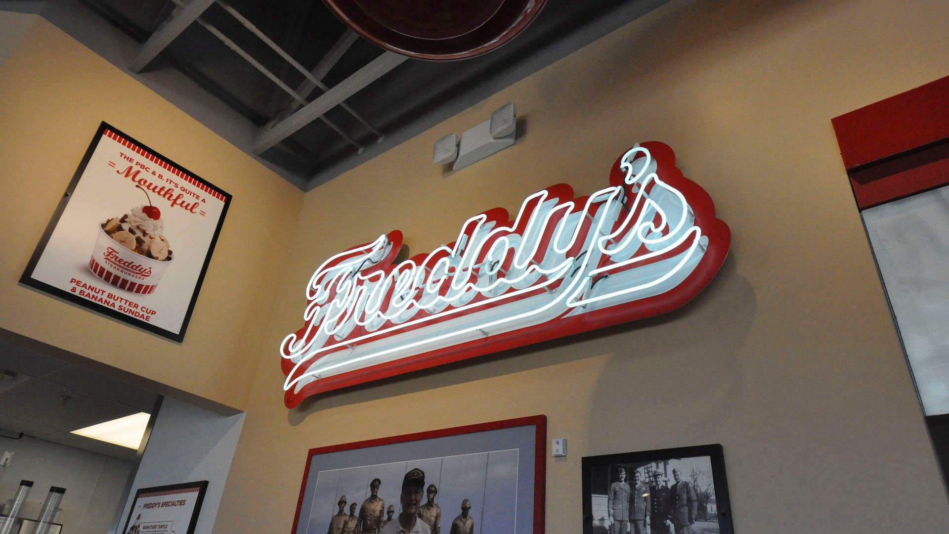 BB_RT_Freddys_16x9_2 (small)